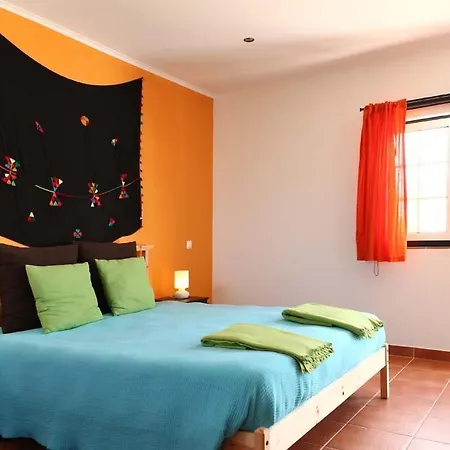 卡萨尔达埃拉布兰卡酒店 - 乡村旅游 - 卡尔达斯赖尼亚 * 卡尔达斯达·赖尼亚
